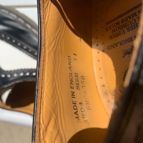 Vintage Dr. Martens black white leather wingtip Brogue Oxfords size 11 - Picture 16 of 16